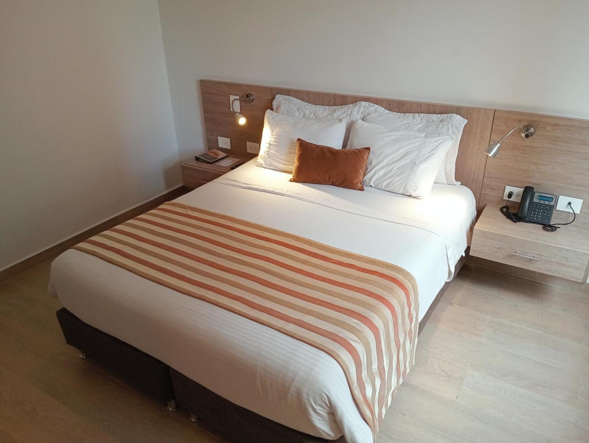 Hotel Lomas 10 Medellin By Dico Экстерьер фото
